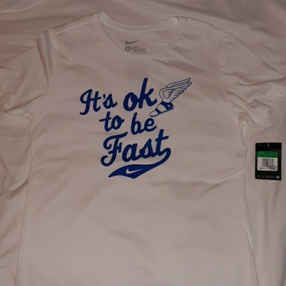 NWT‎ Nike Slim Fit T-Shirt Ok To Be Fast Ladies XL